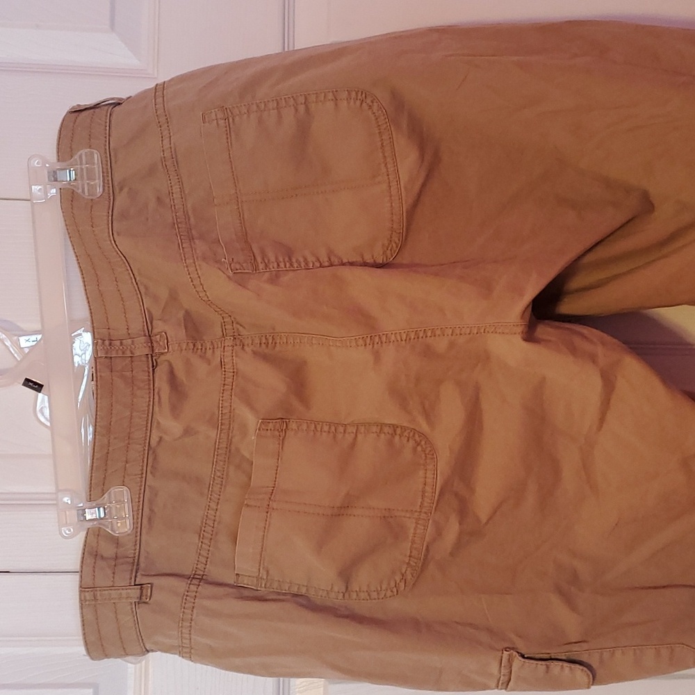 Capris - Picture 3 of 7